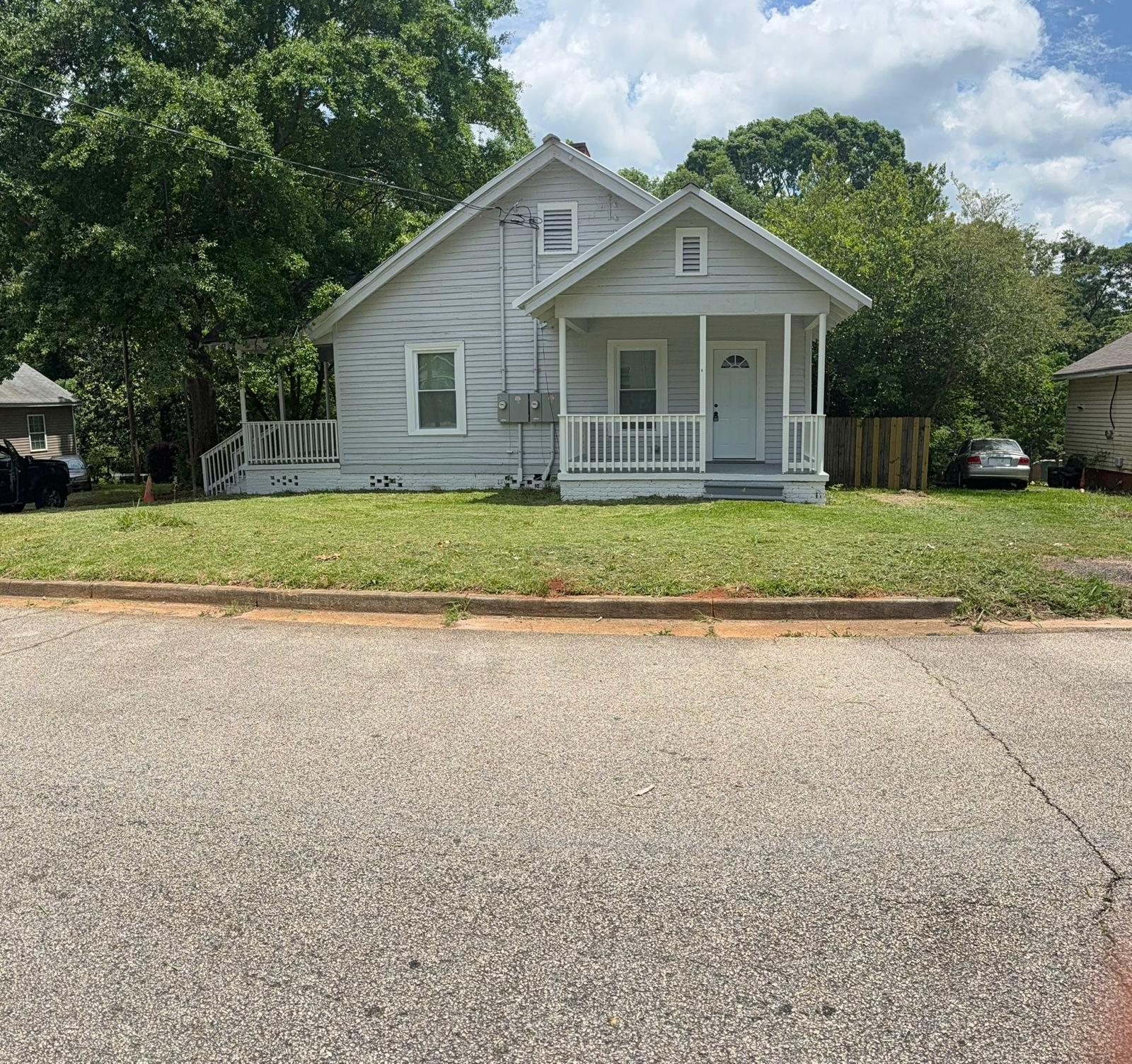 422 Lakeview Street