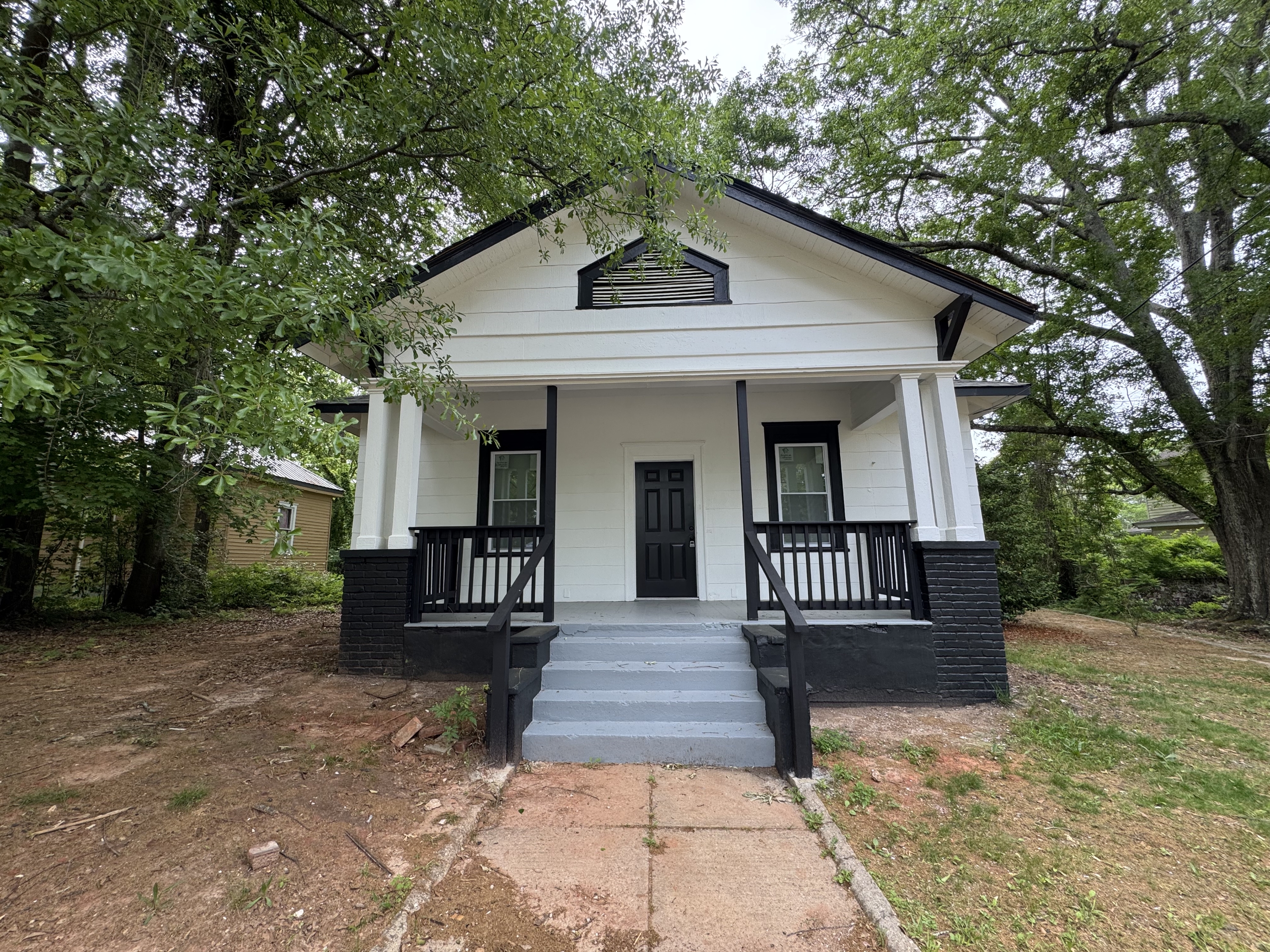 404 Hill Street